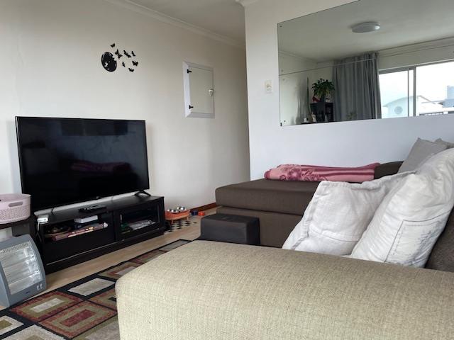 To Let 2 Bedroom Property for Rent in Green Point Western Cape